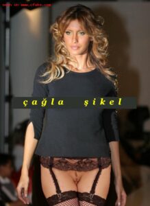 Cagla Sikel Actress Sex Fake Photos