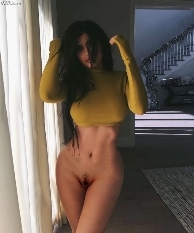 Kylie Jenner Nude Fake Boobs press XXX sex photos