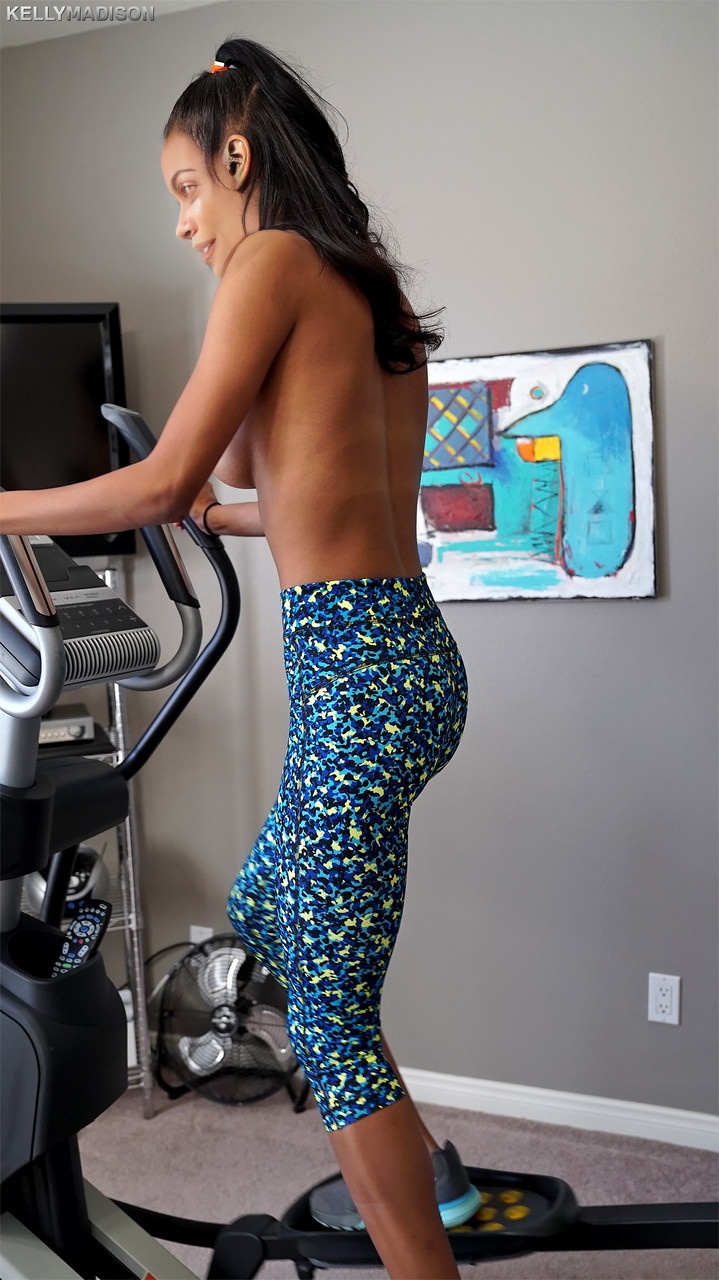 Rosario Dawson Ebony Sports Gym Yoga Pants Natural Tits Big Tits Uniform Teen Brunette, ActressX.com