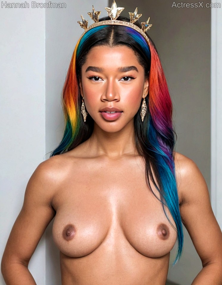 Hannah Bronfman Sexy without clothes